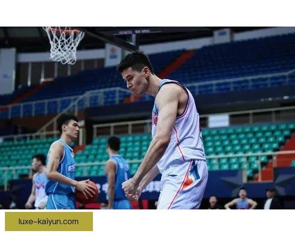 门兴格拉德巴赫战术调整引发关注，球队新赛季状态回暖值得关注