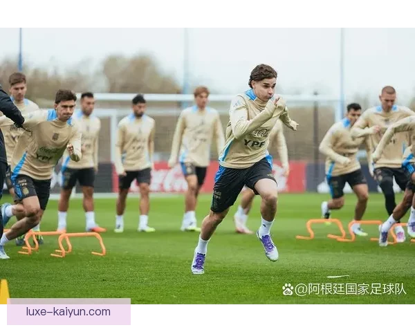 斯卡洛尼足球影响力持续提升，阿根廷队表现备受关注